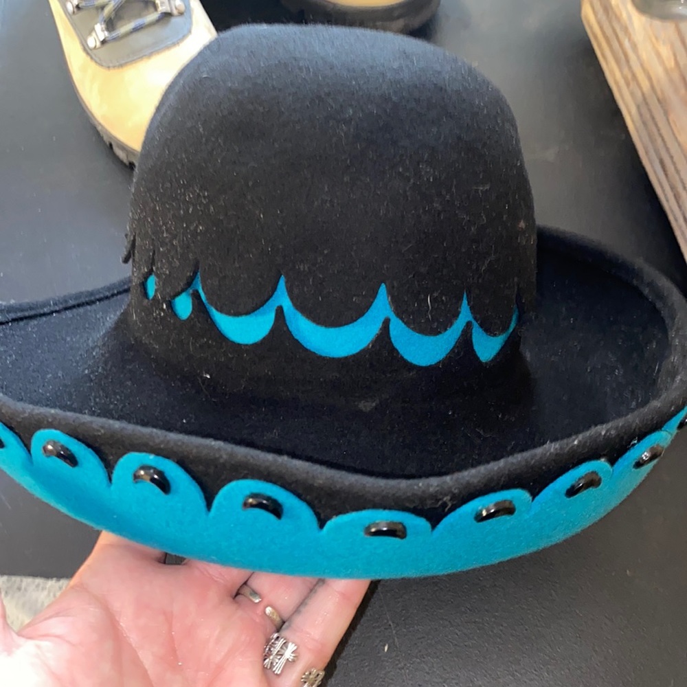 OSCAR DE LA TURQUOISE AND BLACK HAT BOLLMAN HAT CO 100% WOOL